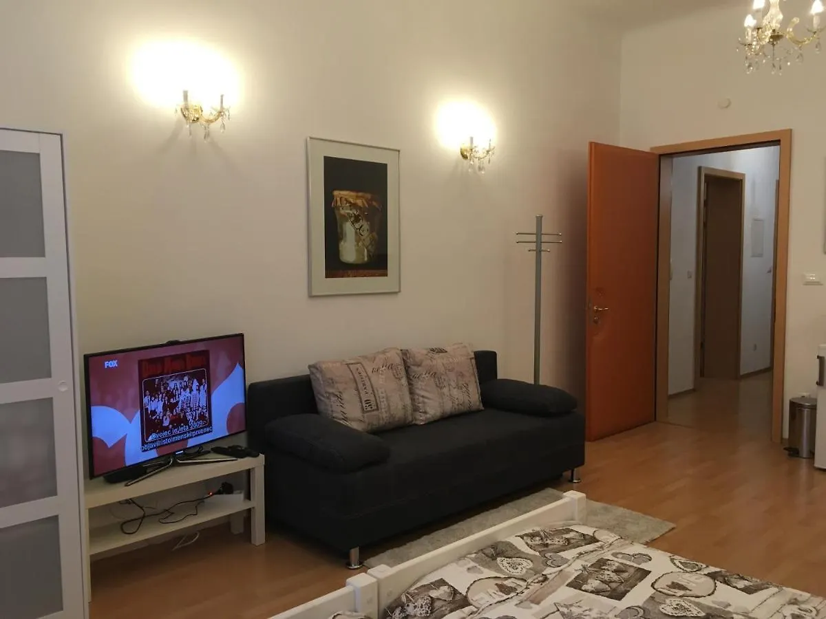 אורחן Ljubljana Rooms סלובניה